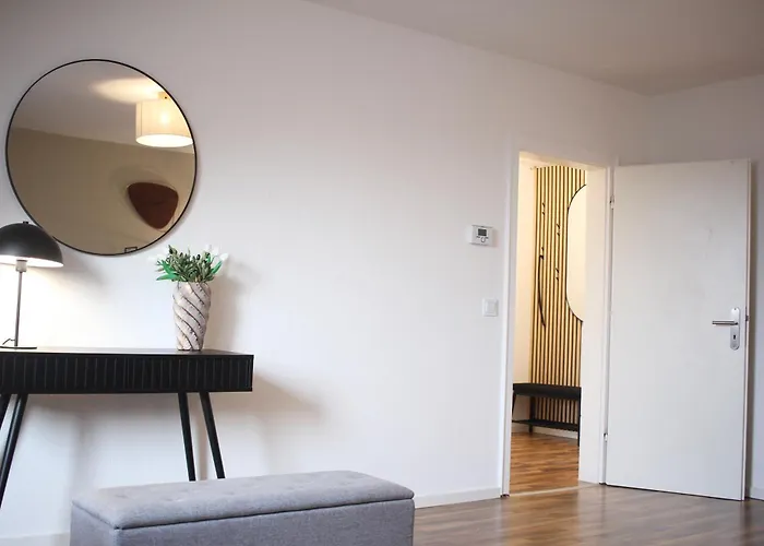 Lejlighed 3-zimmer-apartment I 2 Min Bis Hbf I Smart Tv I Wifi I Modern Hamm (North Rhine-Westphalia)